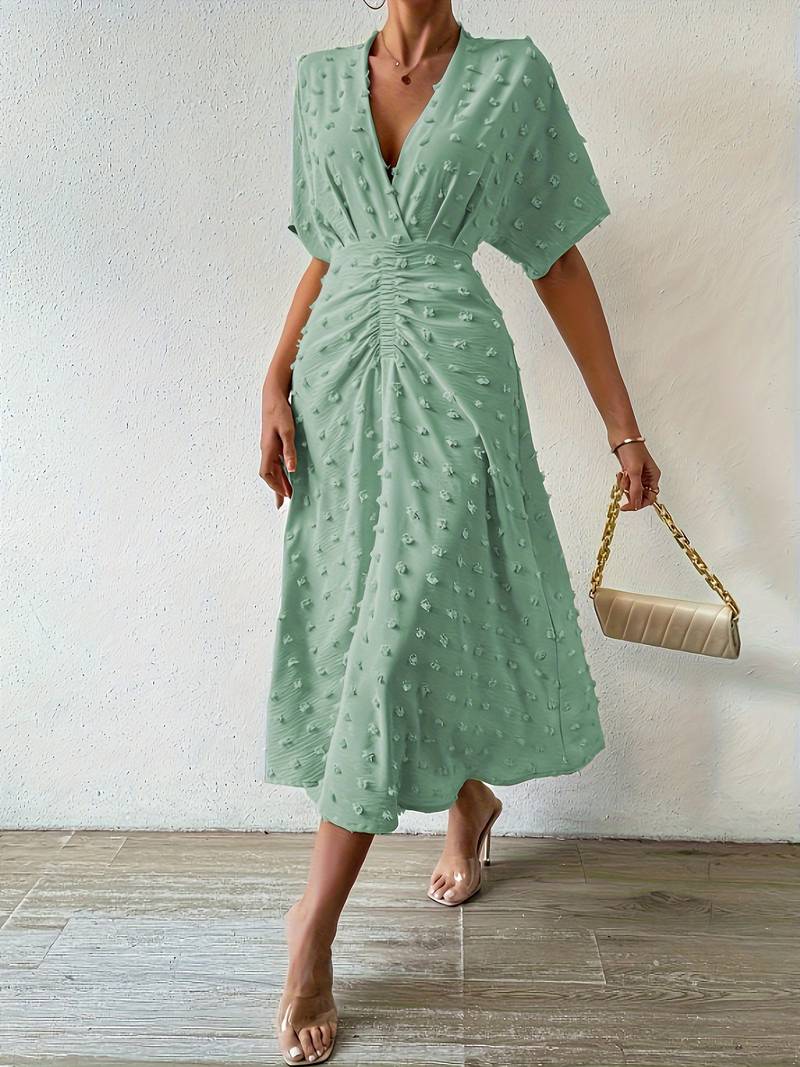 Maria | Elegant beige klänning med smickrande siluett
