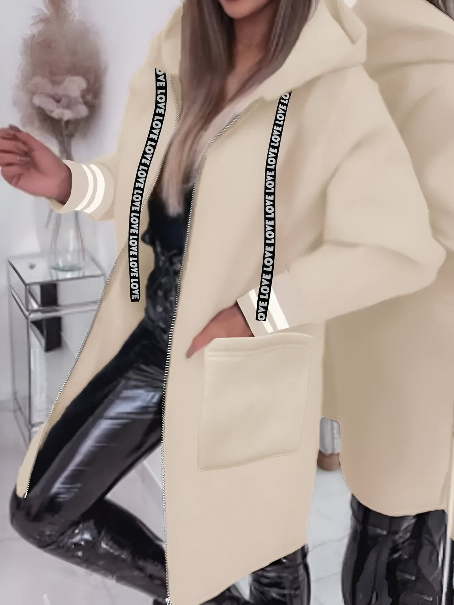 Carmen | Avslappnad huvjacka med dragkedja för höst och vinter