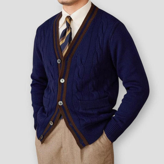 Carl | Klassisk flätstickad cardigan med vintagecharm