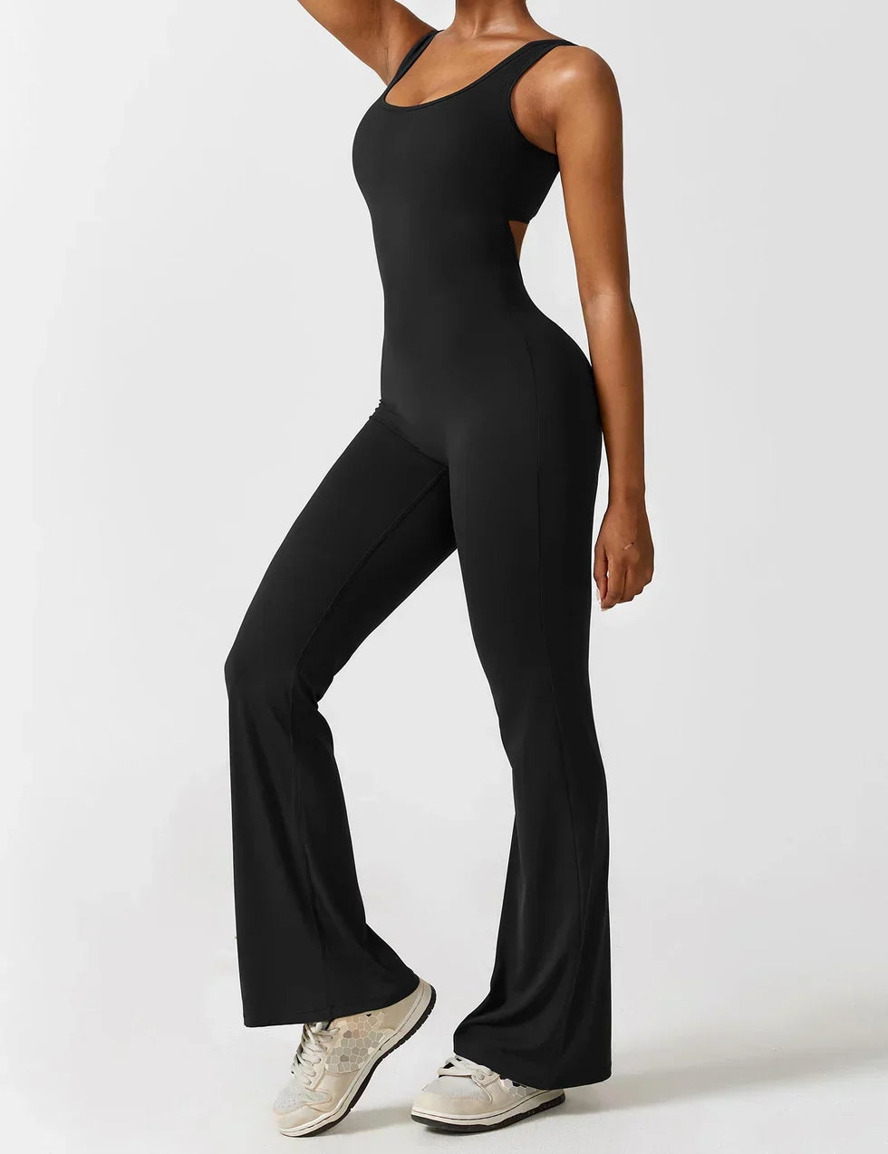Elena | Flared Jumpsuit – Den Måste-Ha Jumpsuiten