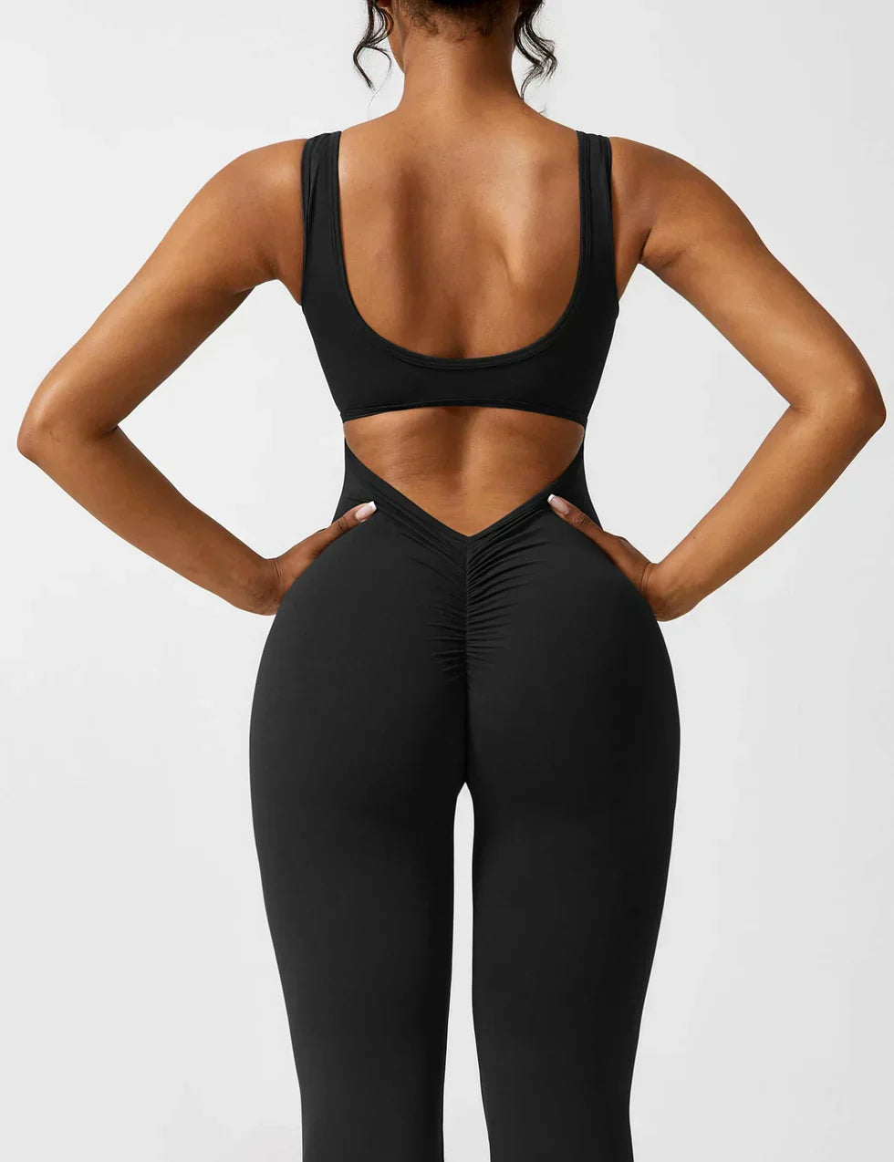 Elena | Flared Jumpsuit – Den Måste-Ha Jumpsuiten