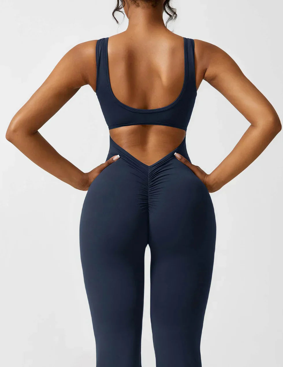 Elena | Flared Jumpsuit – Den Måste-Ha Jumpsuiten