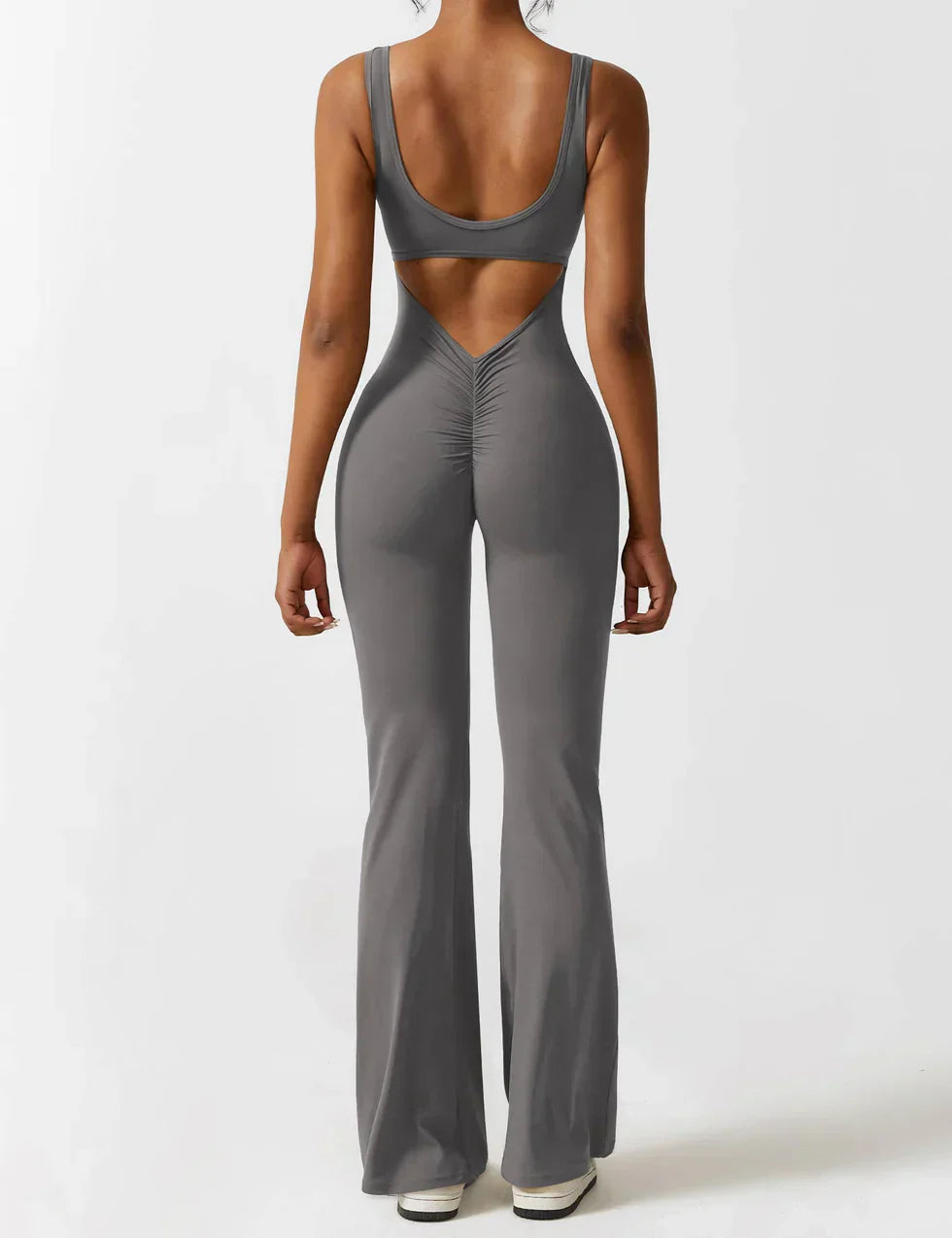 Elena | Flared Jumpsuit – Den Måste-Ha Jumpsuiten