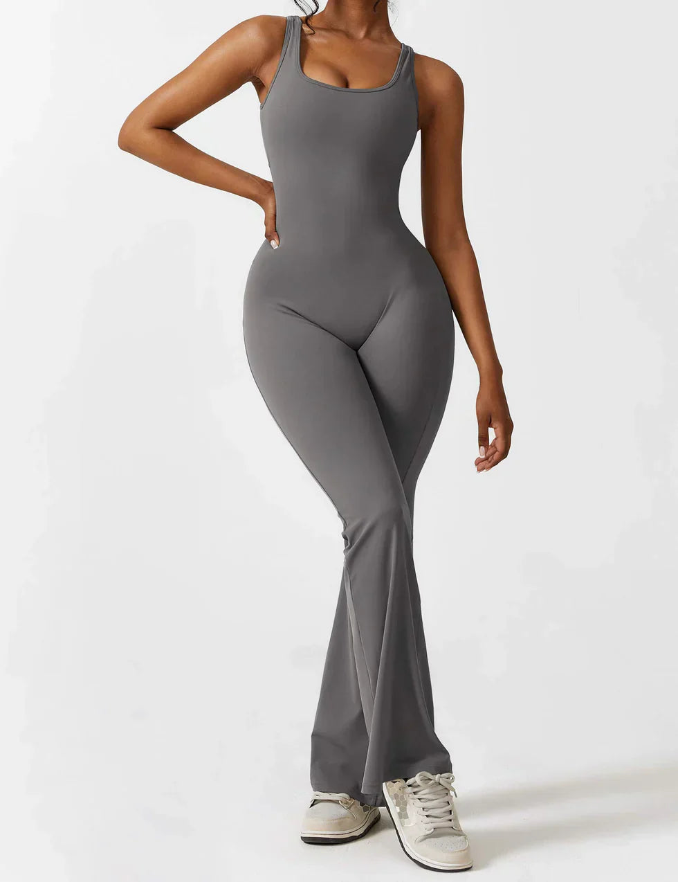 Elena | Flared Jumpsuit – Den Måste-Ha Jumpsuiten