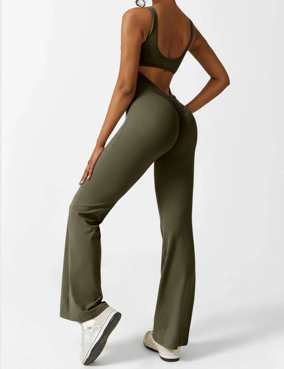 Elena | Flared Jumpsuit – Den Måste-Ha Jumpsuiten