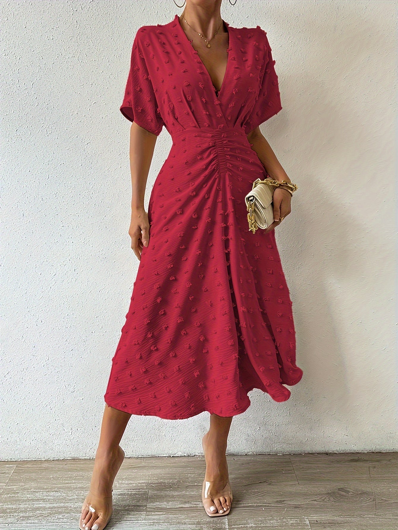 Alma | Prickig Plisserad Midi Klänning För Formella Tillfällen