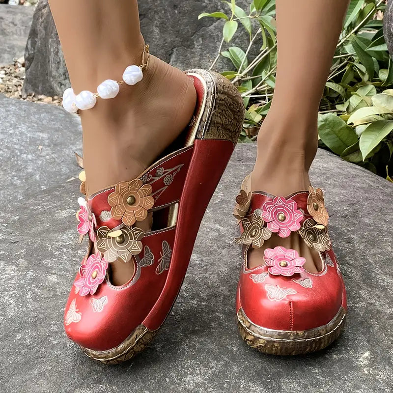 Clara | Retro Röda Blomsandaler Med Komfort Och Stil