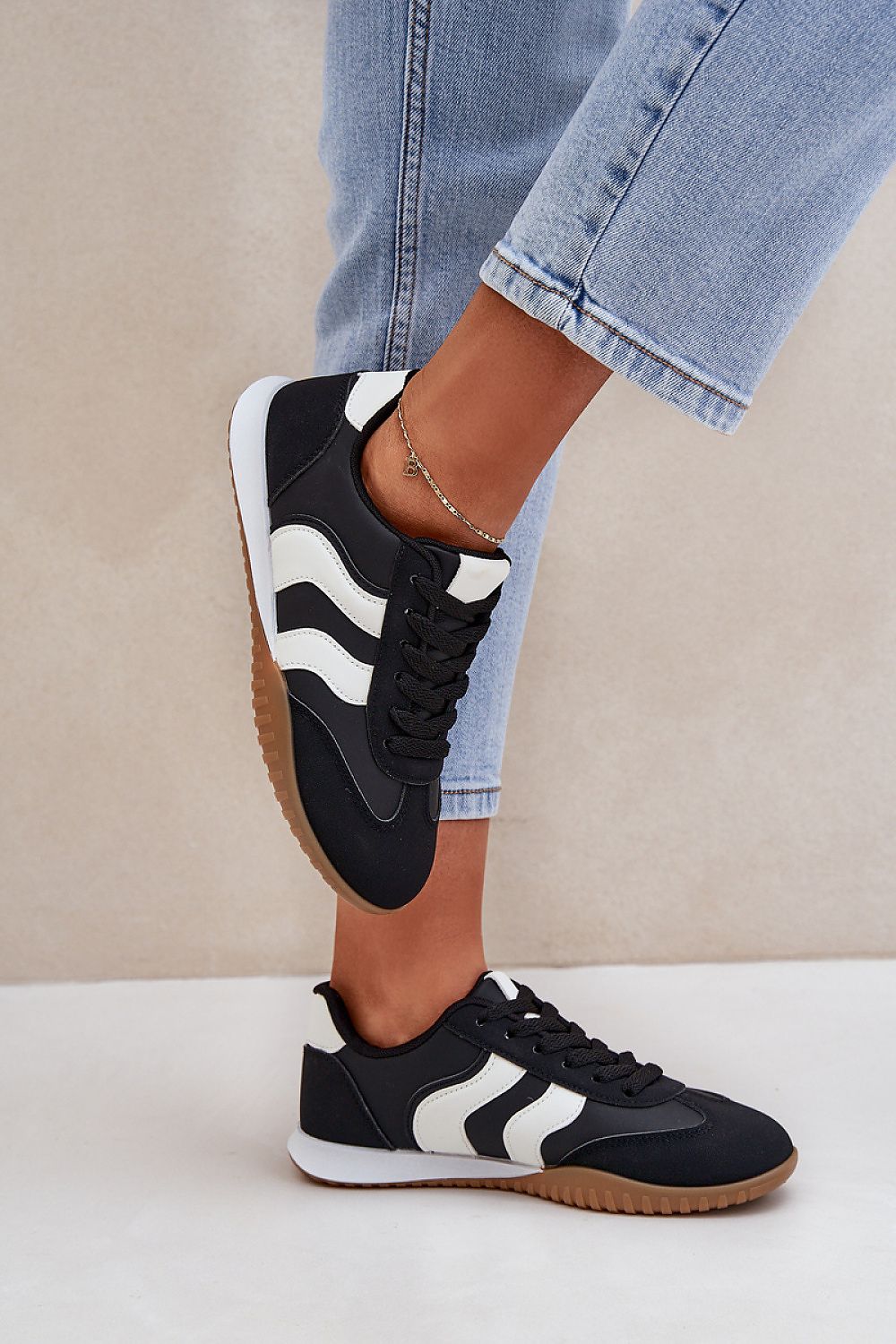 Clara | låga sneakers i eco-läder