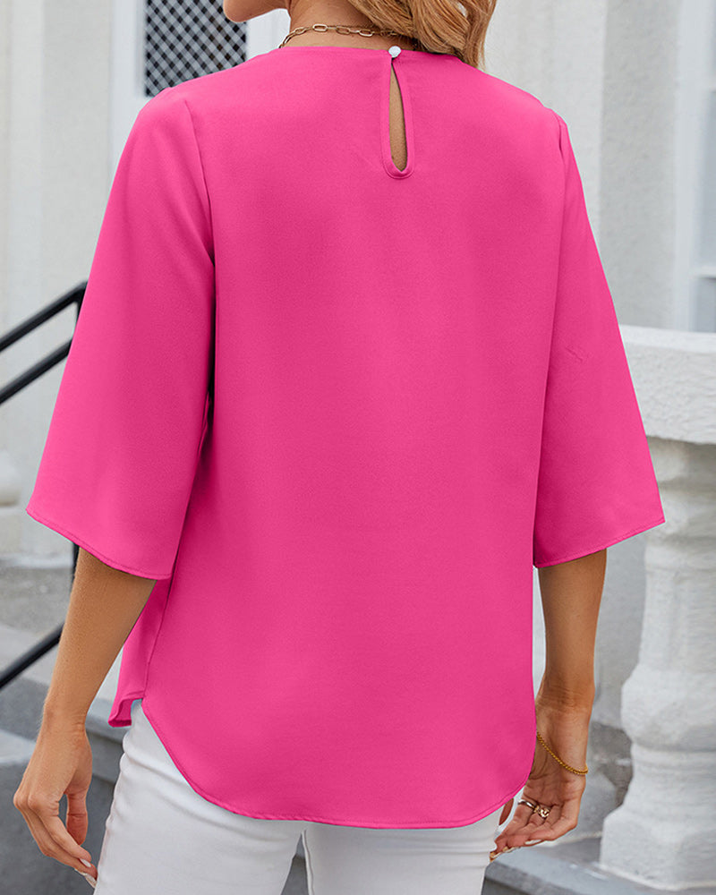 Clara | Elegant Enfärgad Blus Med Halvärm