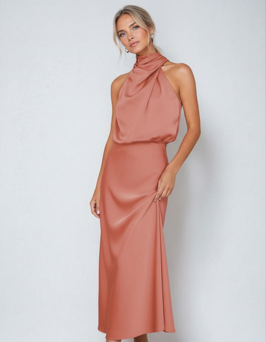 Sofia | Elegant Satinklänning Halterneck