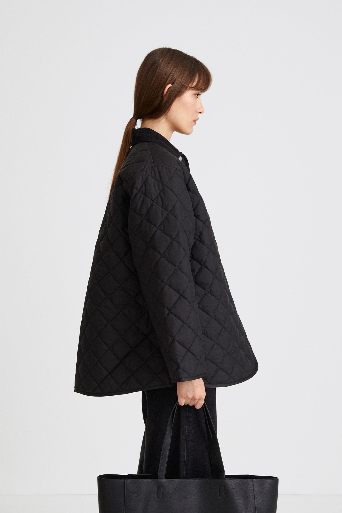 Ylva | Oversized quiltad jacka med manchesterkrage