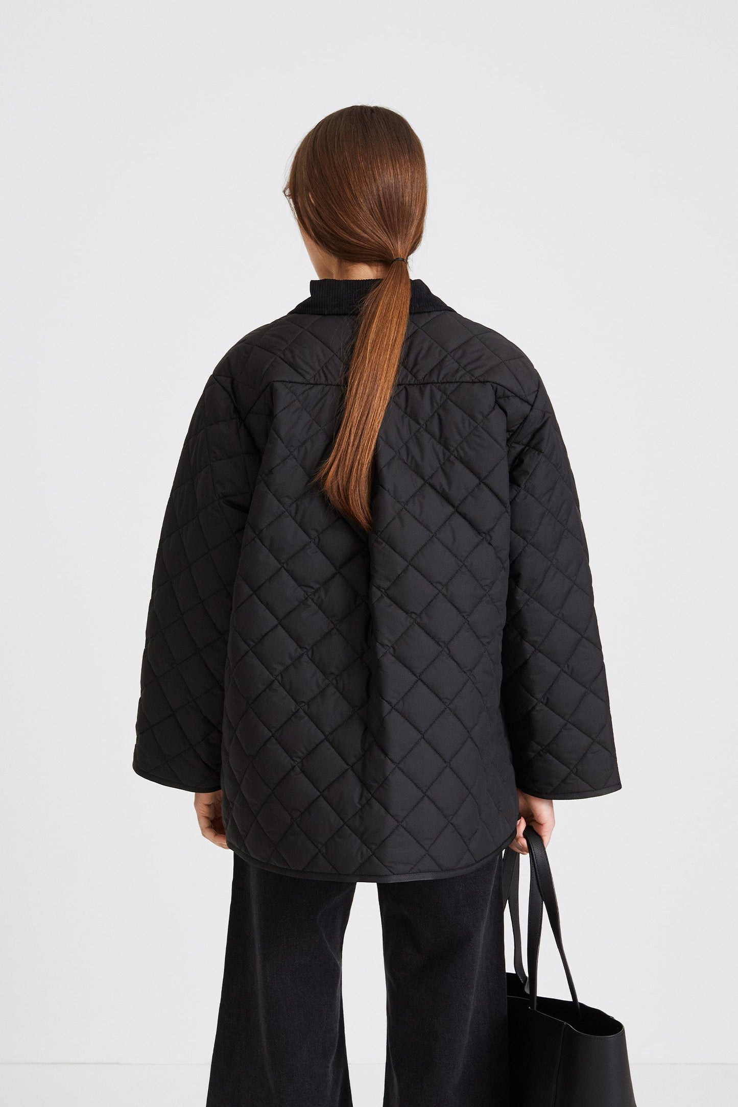 Ylva | Oversized quiltad jacka med manchesterkrage