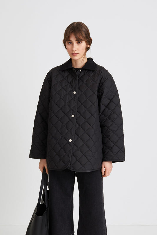Ylva | Oversized quiltad jacka med manchesterkrage