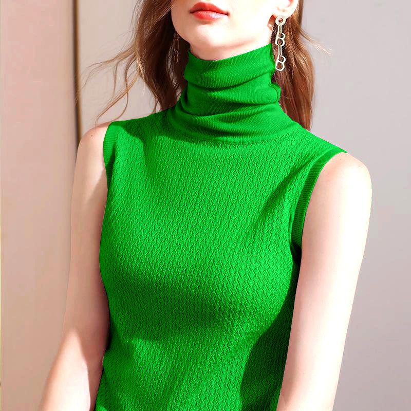 Andy | Mysig ärmlös tröja med hög hals