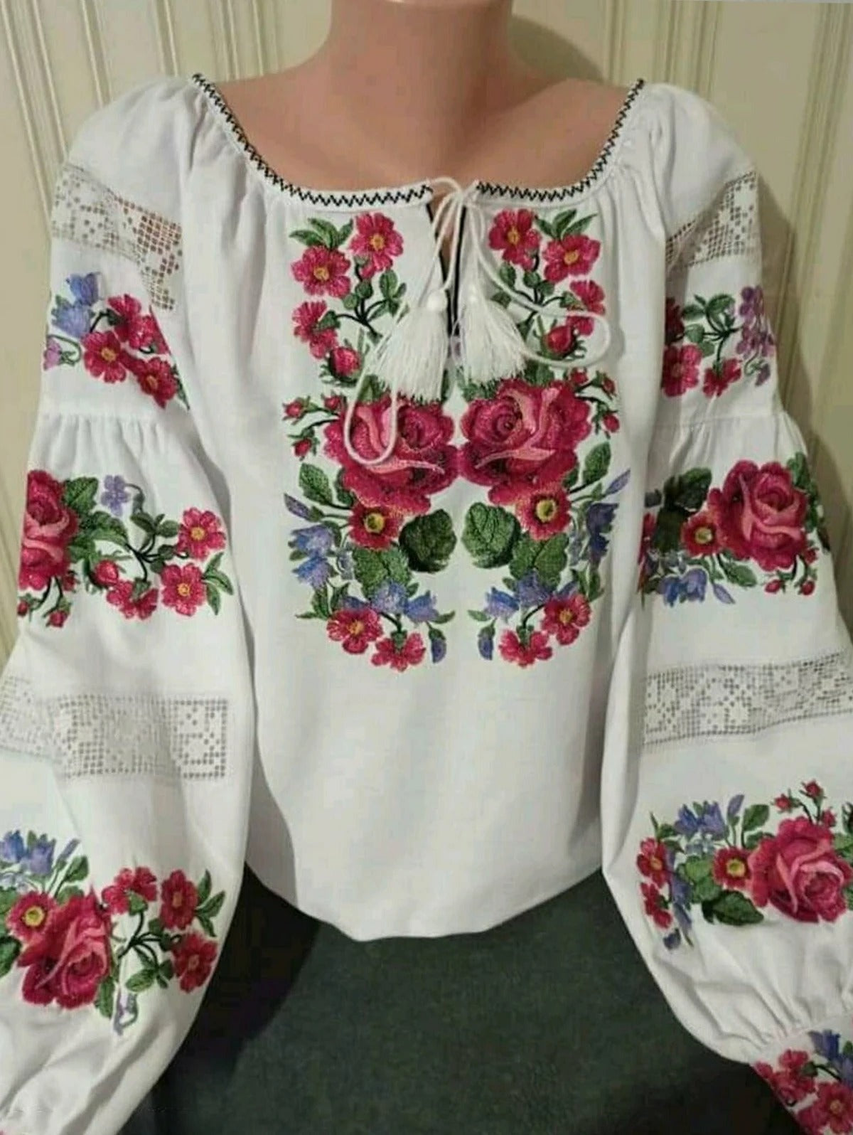 Ada - Bohoblus med blommigt tryck och lanterninärma