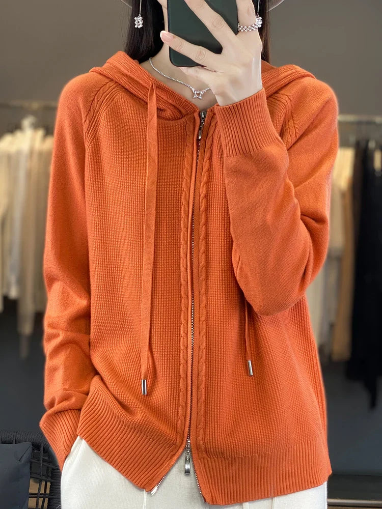 Aleka | Lyxig kofta med huva