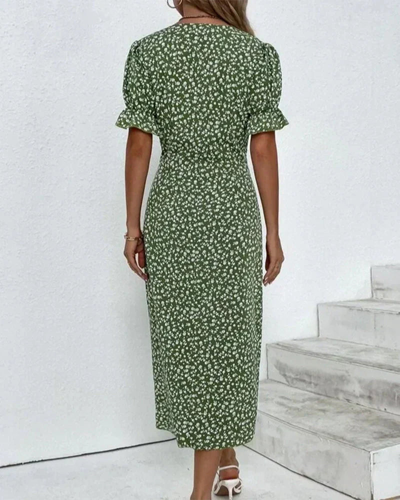 Evy | Tidlös Elegans Med En Förtrollande Blommig Design