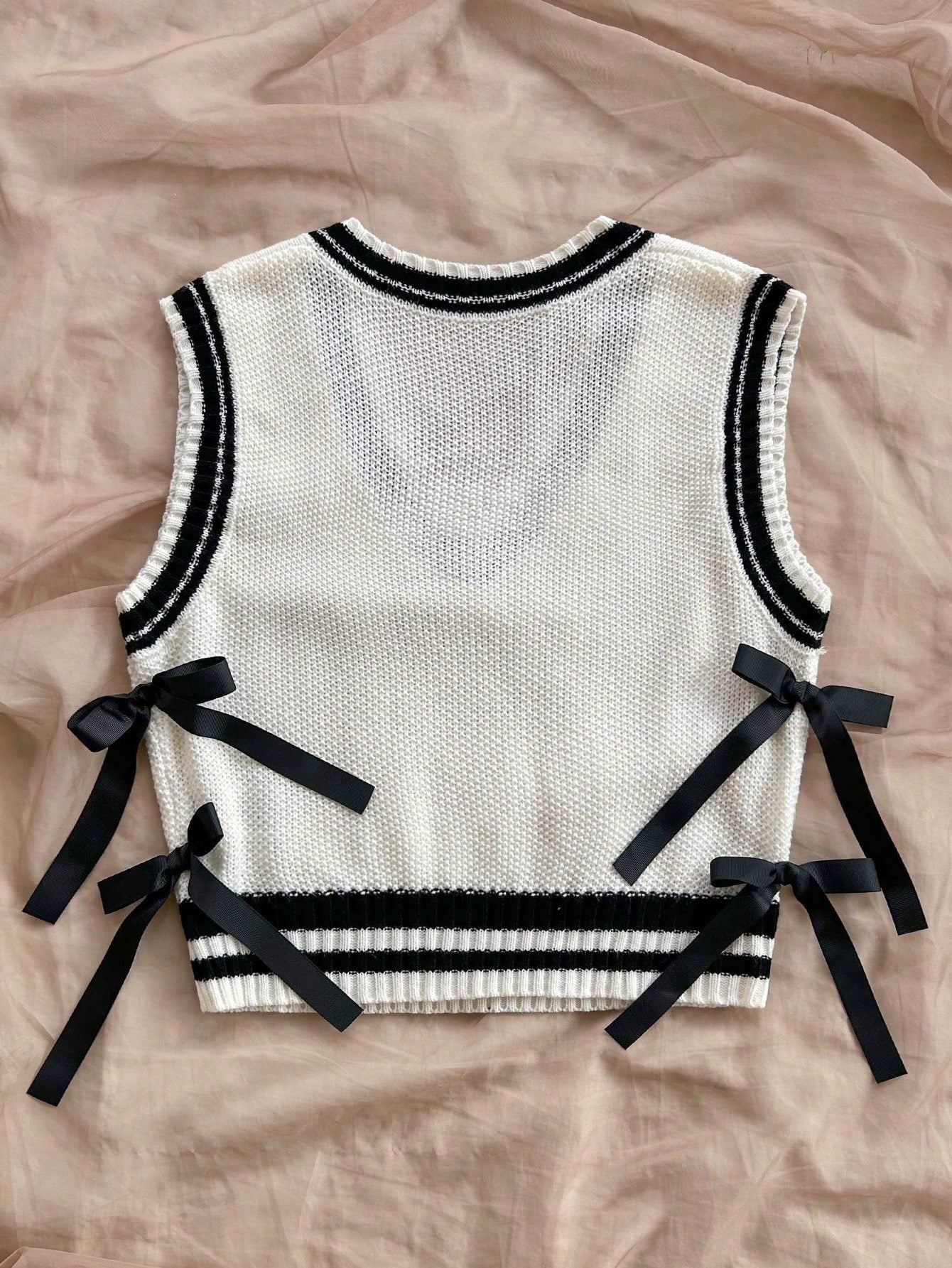 Linnea | Trendig Stickad Väst med Elegant Passform