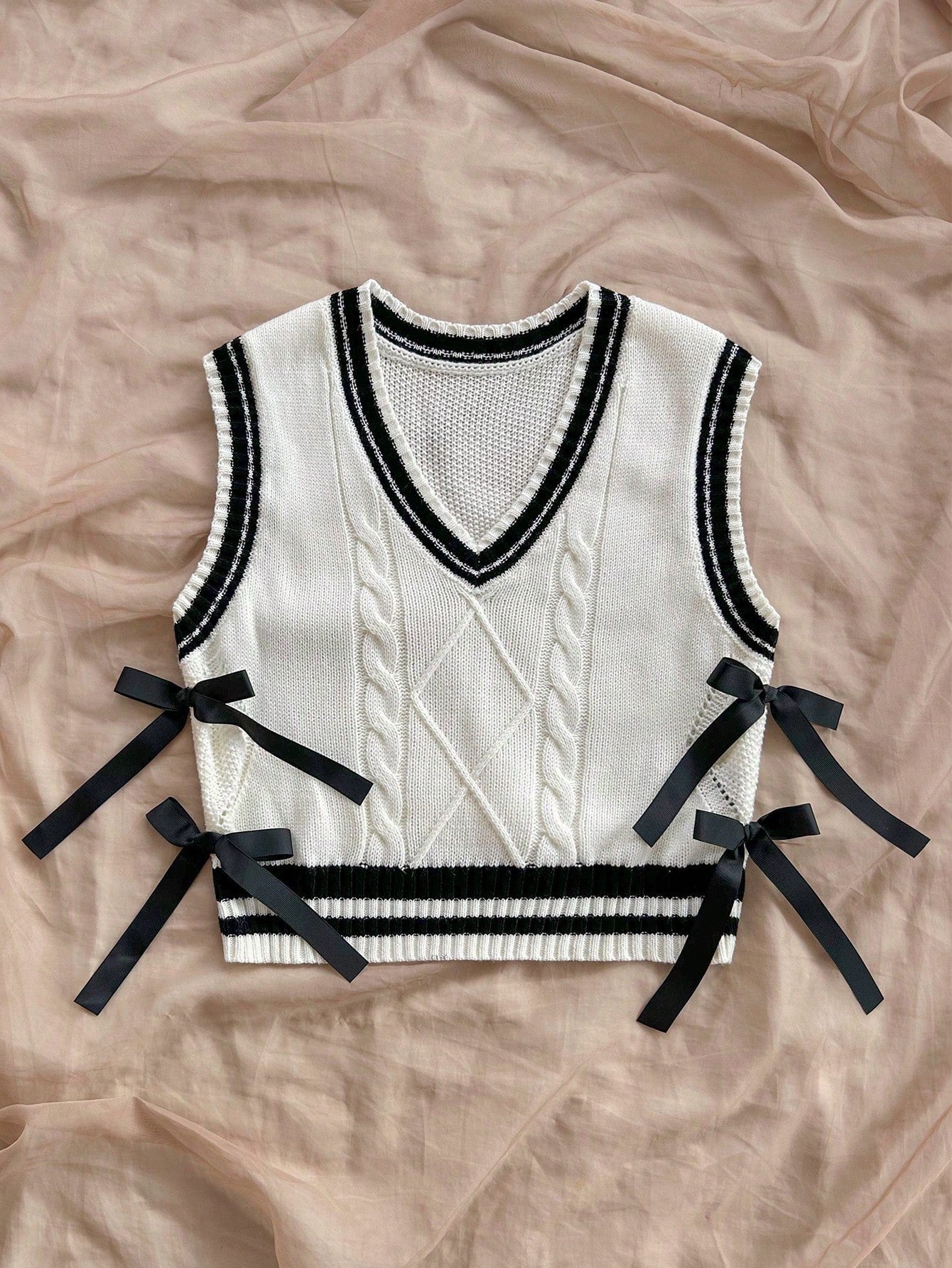 Linnea | Trendig Stickad Väst med Elegant Passform