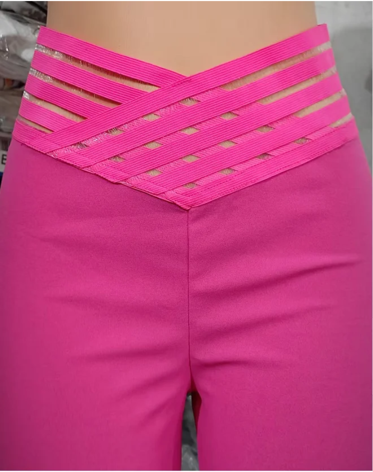 Corine | Stilrena Höga Flared Byxor med Korsade Detaljer