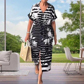 Henrietta - Kortärmad klänning med slitsad fål