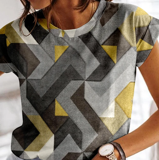 Clara - Sommarrutig T-shirt för kvinnor O-ringa