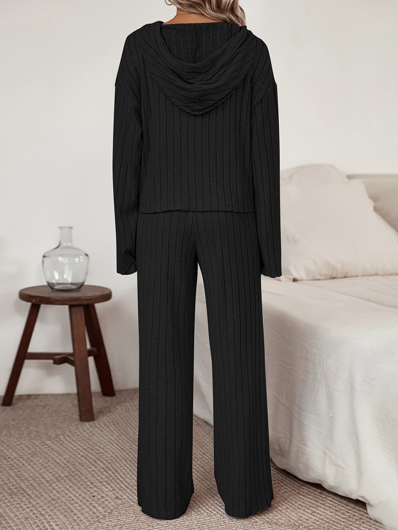 Chloe | Casual Stickad Hoodie & Raka Joggers