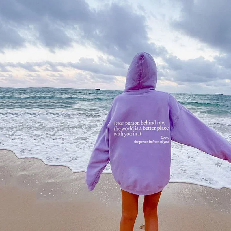 Mimmi | Dear Person Behind Me Hoodie – Mysig & Inspirerande Kläder