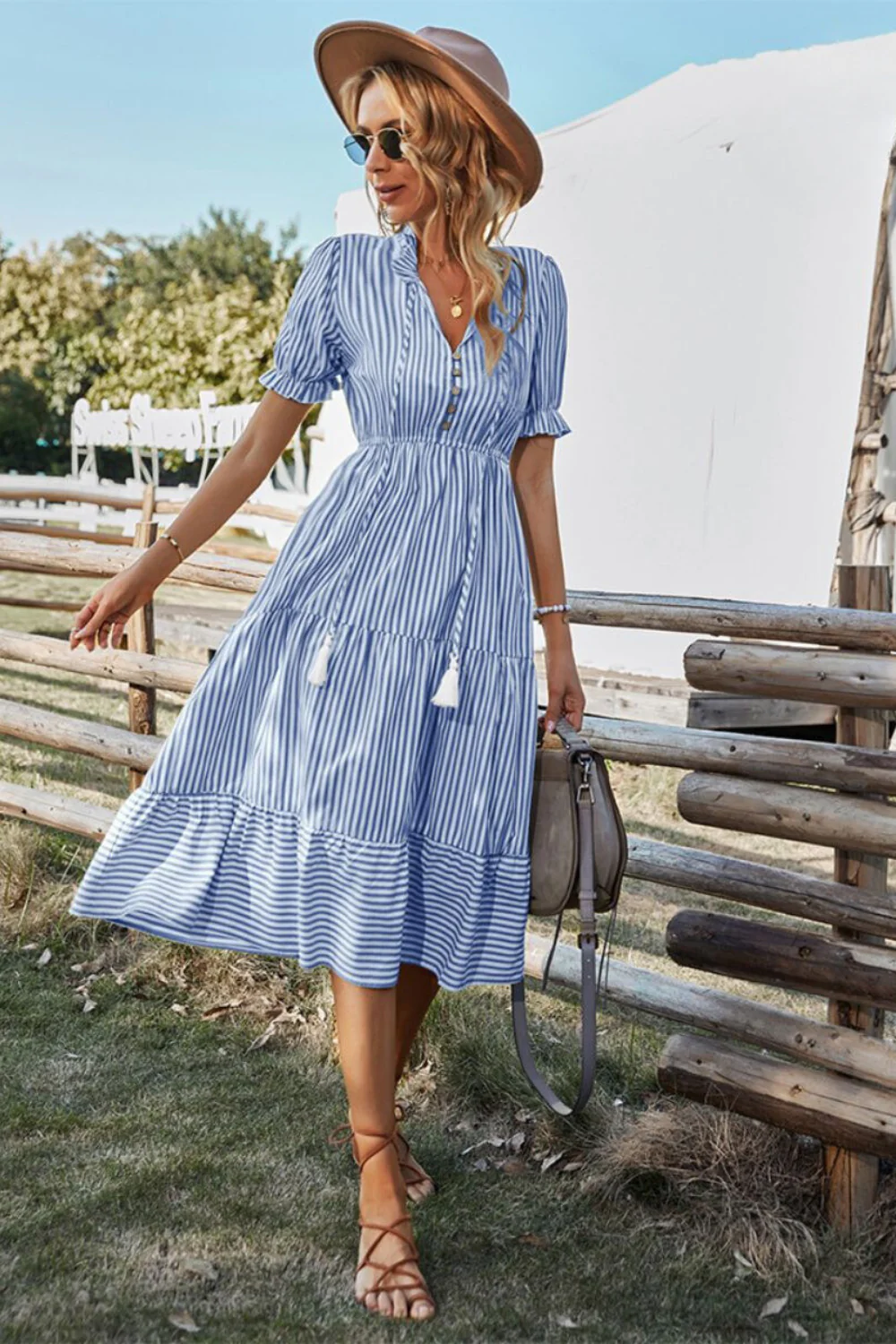 Emily - Snygg Sommarklänning