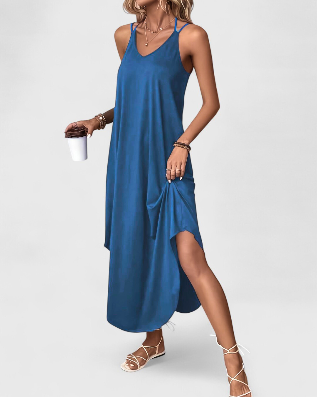 Alva | Lång Flödande Sommarklänning med Smala Axelband