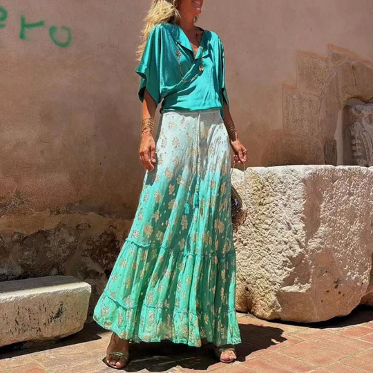 Beverly - Maxikjol med blommönster och färggradient i Tie dye-färg