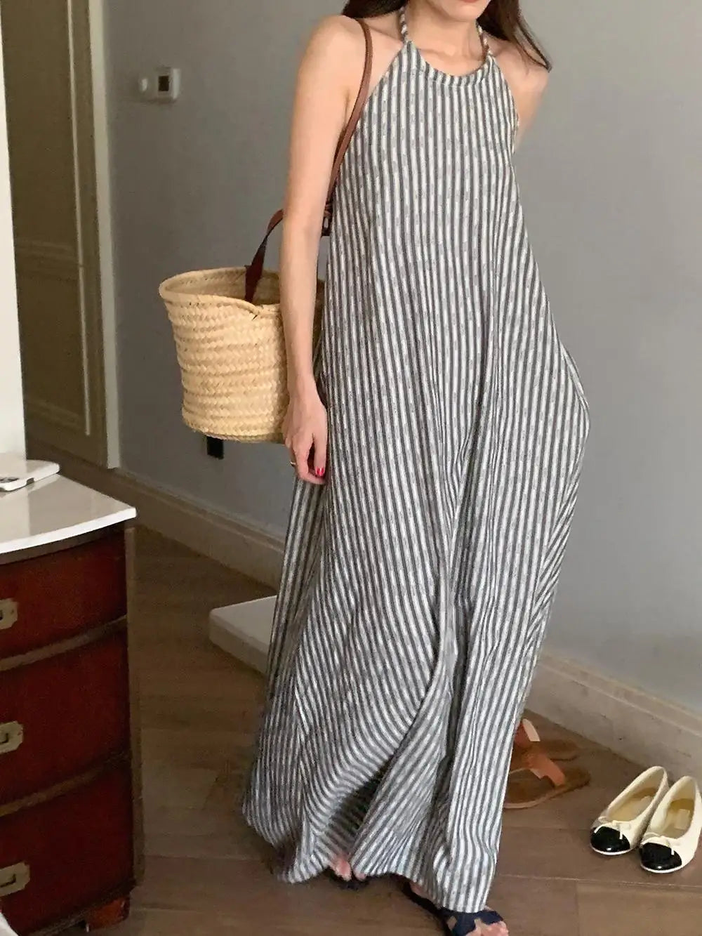 Maxi - Rygglös mammaklänning med hållare