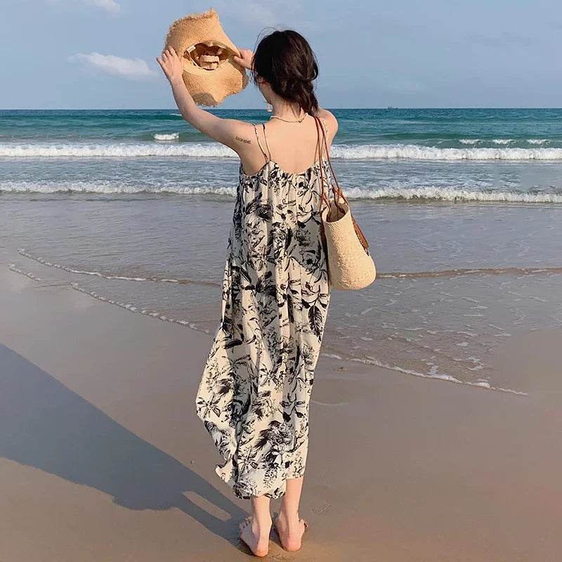 Lize - Blommig strandklänning med V-ringning