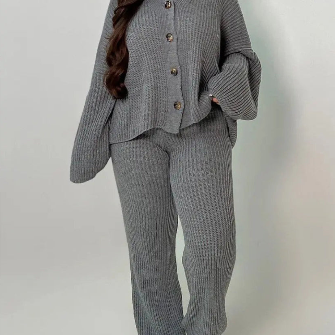 Isabelle | Trendigt stickat set med drop shoulder