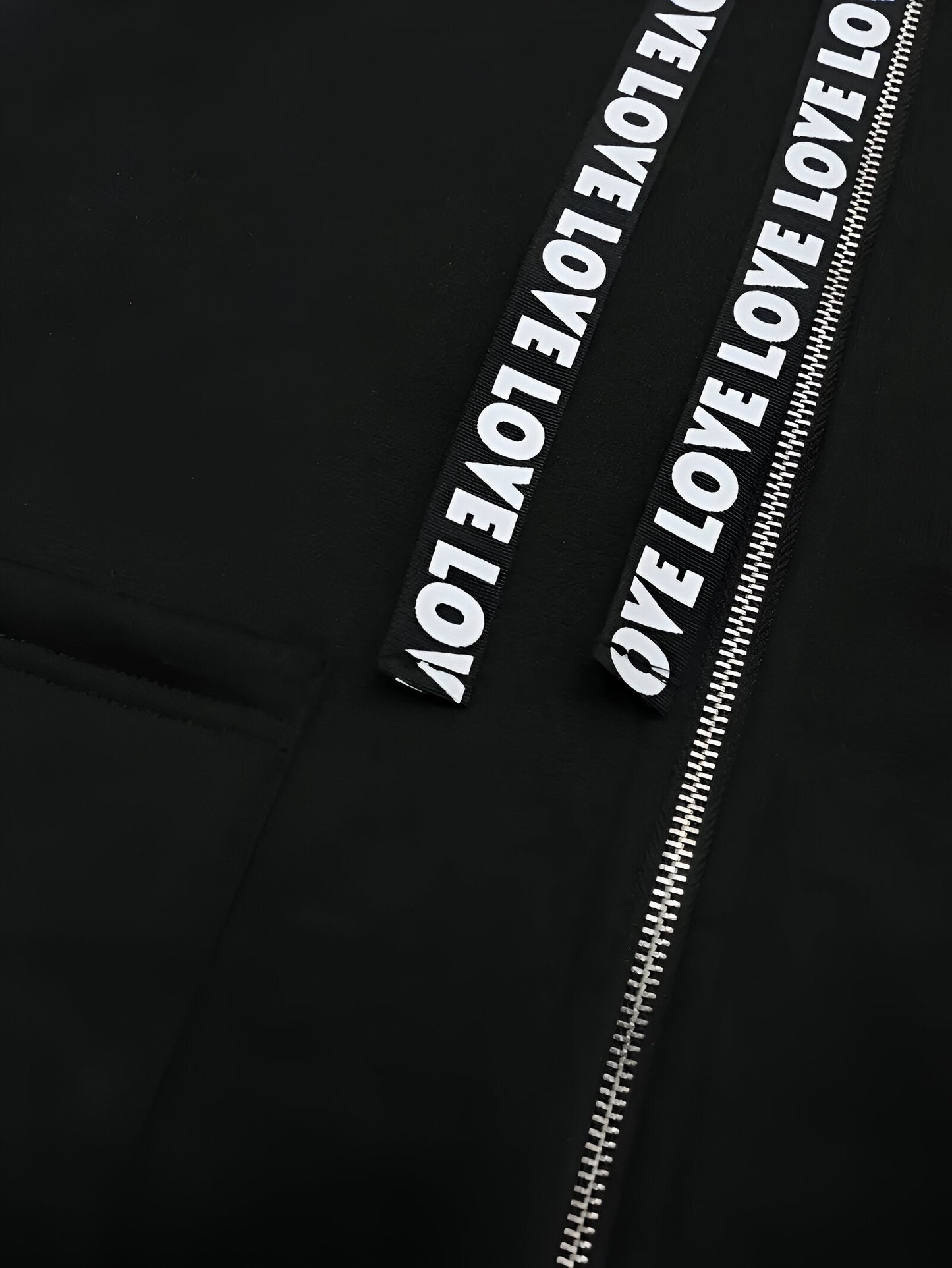 Carmen | Avslappnad huvjacka med dragkedja för höst och vinter