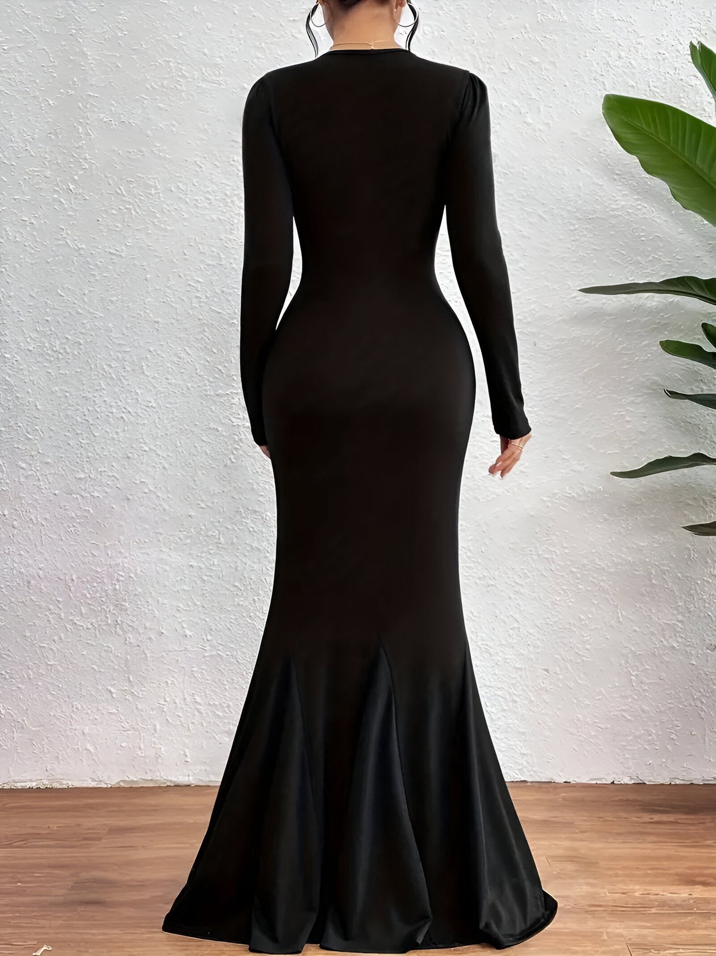 Ute | Elegant långärmad sjöjungfru-maxiklänning