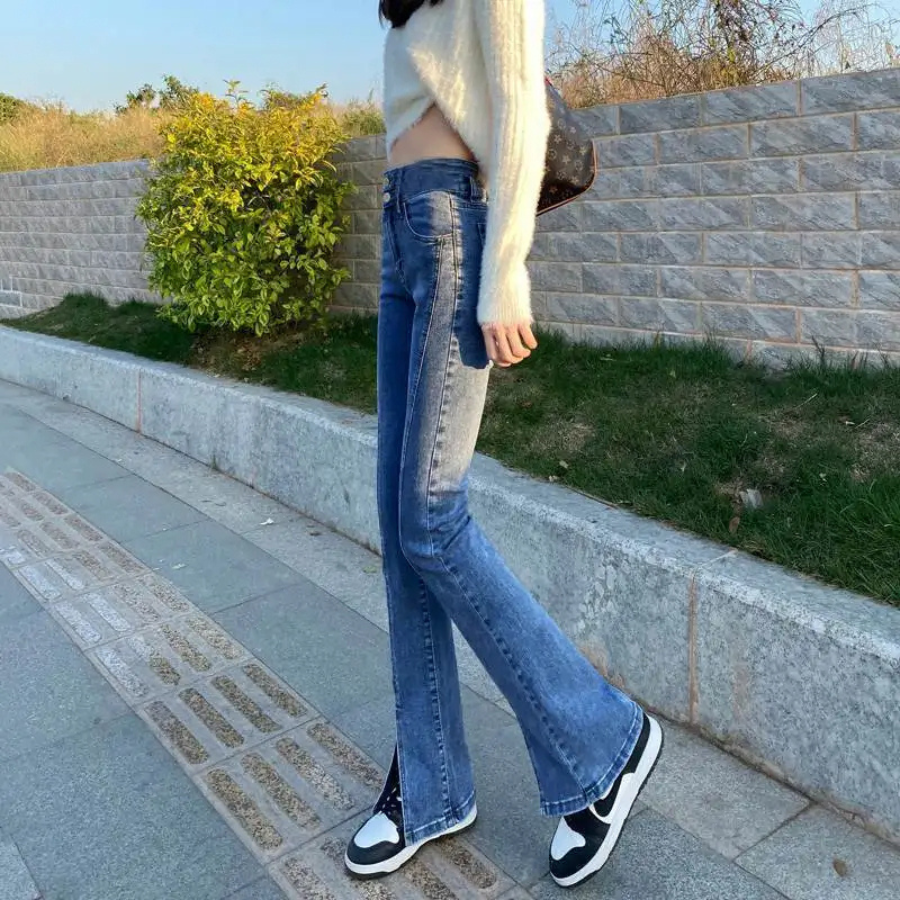 Chena | Avslappnade Höga Flared Byxor