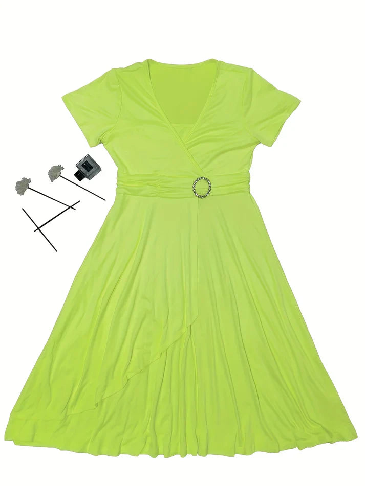 Natalia | Elegant Strassklänning Med Knutförmidja