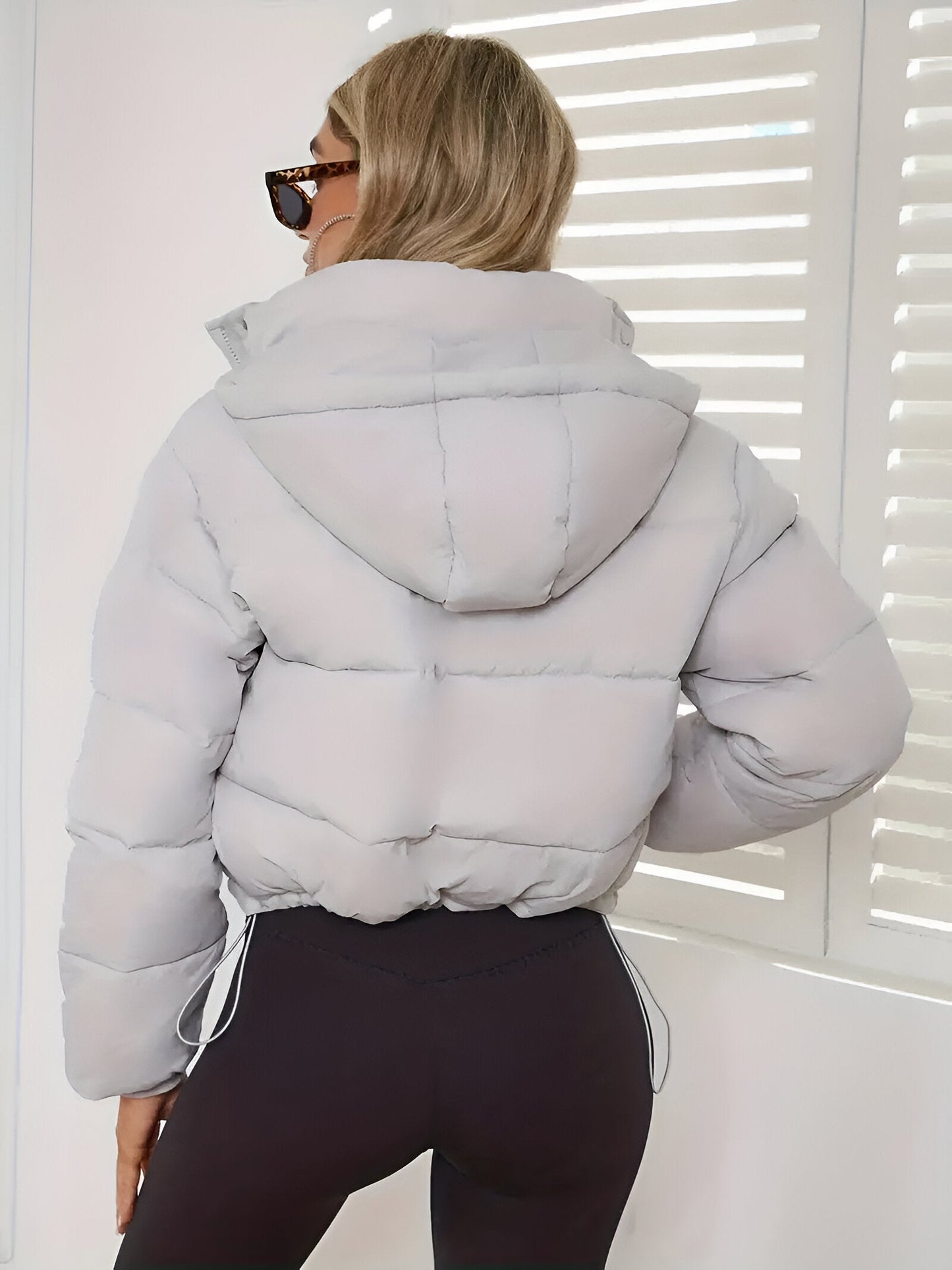 Dana | Pufferjacka med ribbad krage