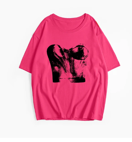 Britta - Hirsionsan Harajuku T-shirt med grafiskt tryc