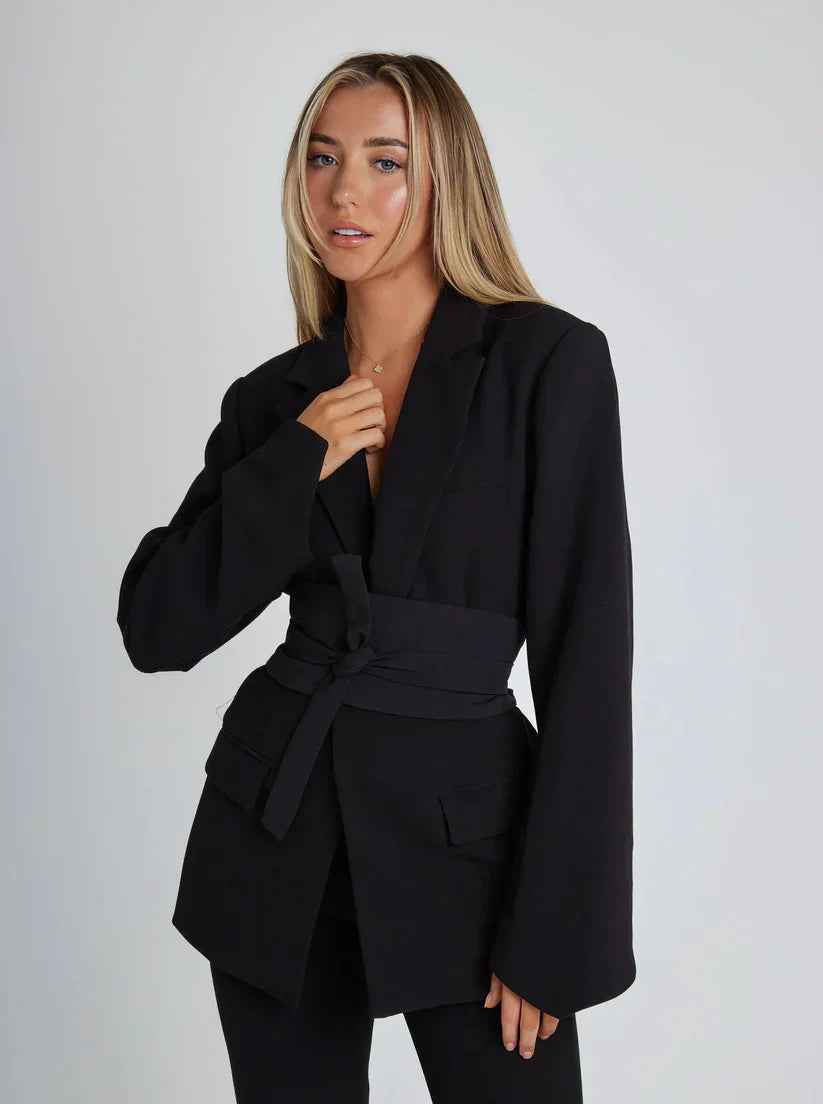 Isabelle | Elegant Blazer För Alla Tillfällen