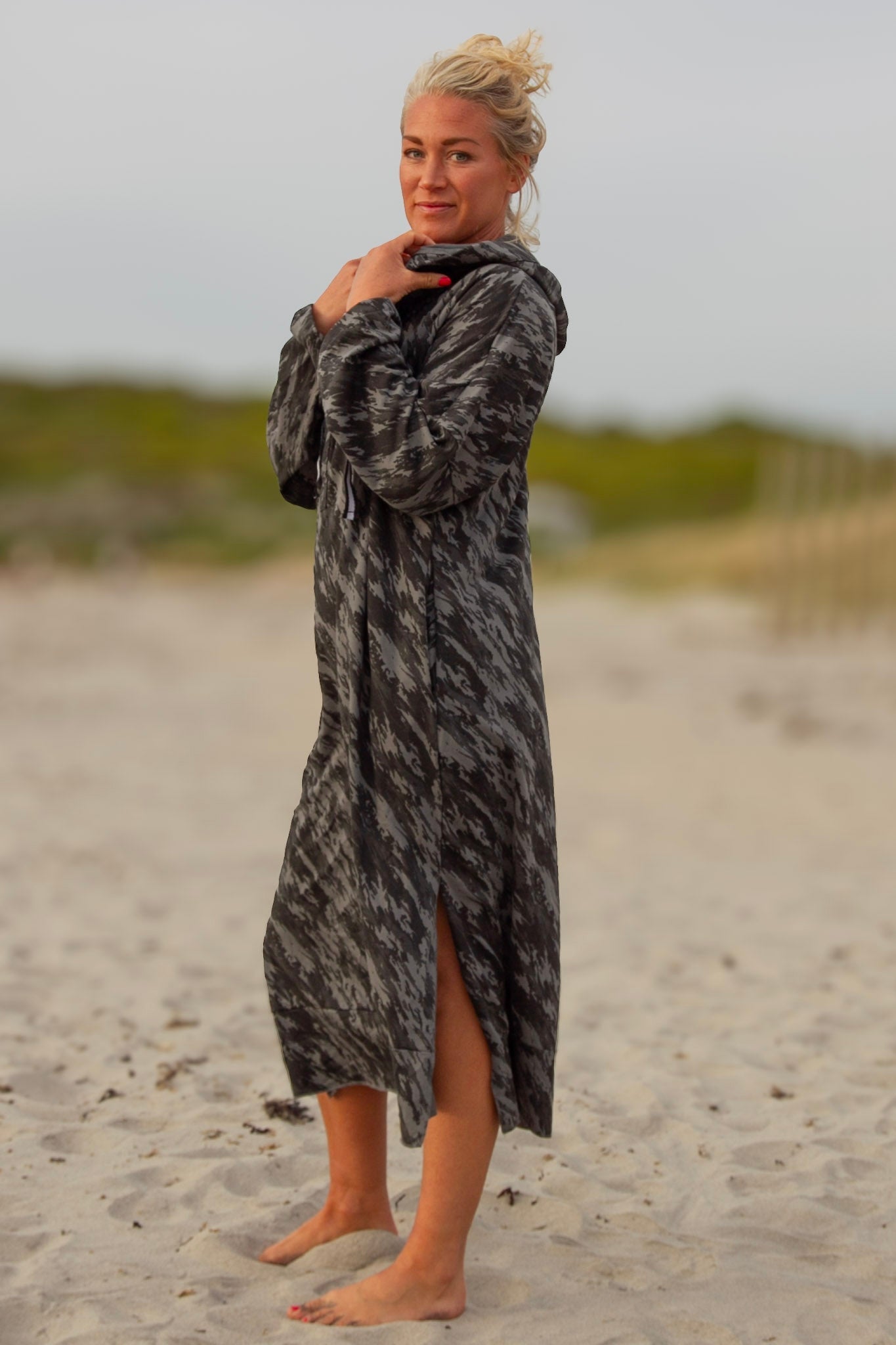 Kokomo | Grå Hoodieklänning Med Camo-Print