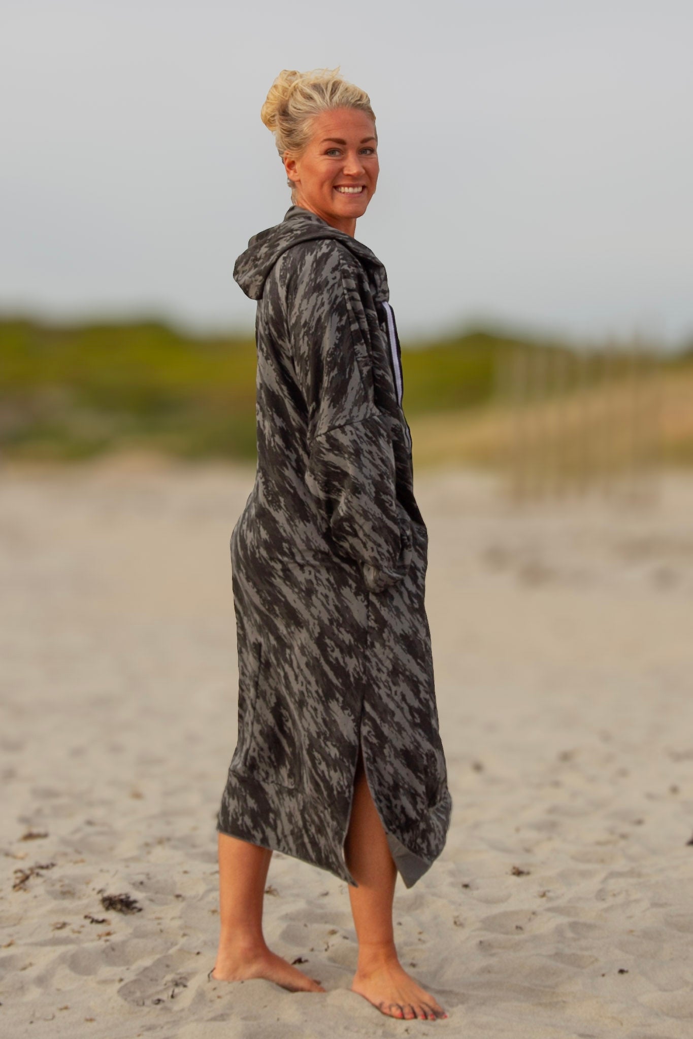 Kokomo | Grå Hoodieklänning Med Camo-Print