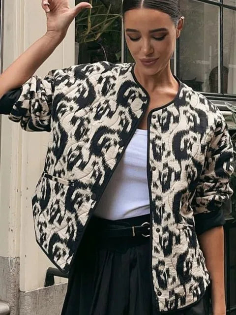Ellen | Vintageinspirerad Quiltad Jacka med Unikt Mönster för Kvinnor