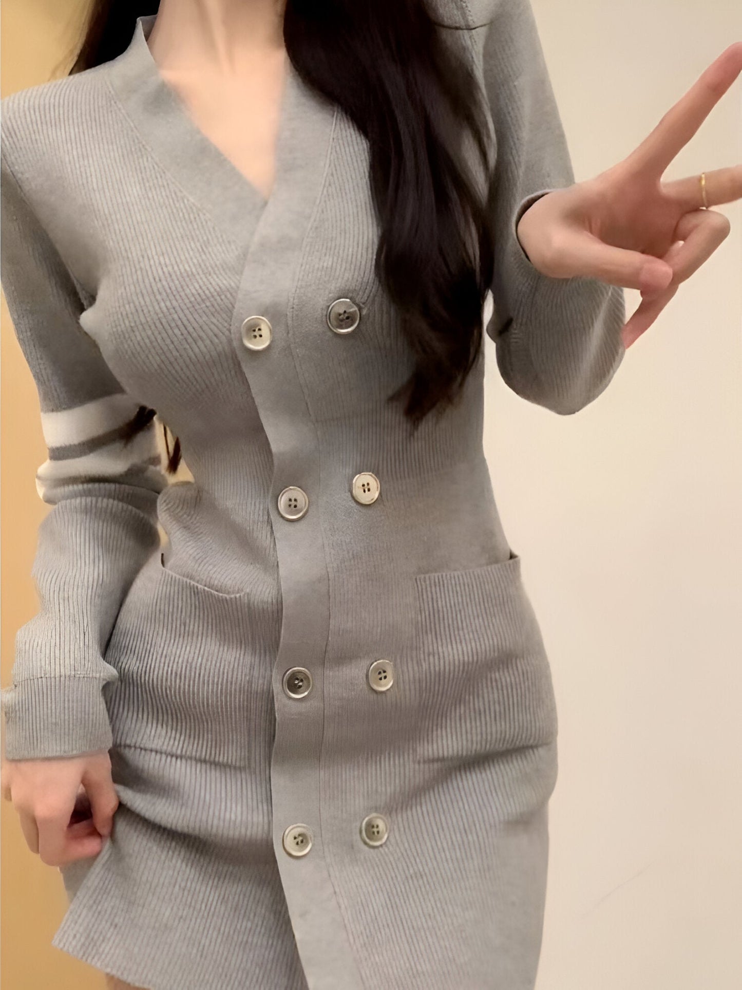 Johanna |Sexig och feminin virkad miniklänning