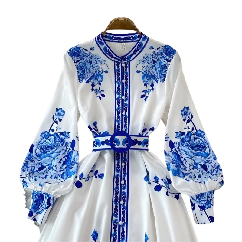 Celestia | Porslinsblå Maxiklänning Med Tidlös Elegans