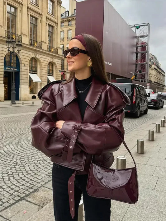 Emilia | Lyxigt & Trendigt Läderjacka för En Elegant Look