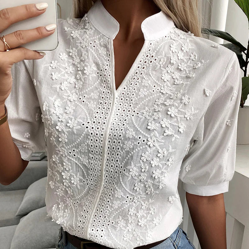Della - Broderad blus för kvinno