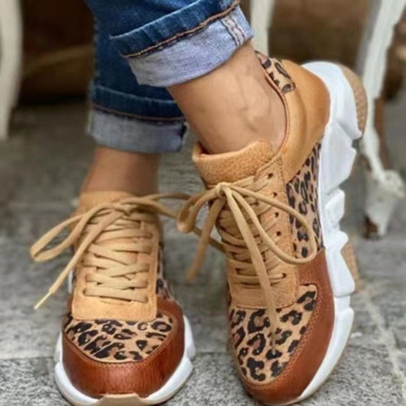 Celine | Stilrena Leopardmönstrade Sneakers med Tjock Sula