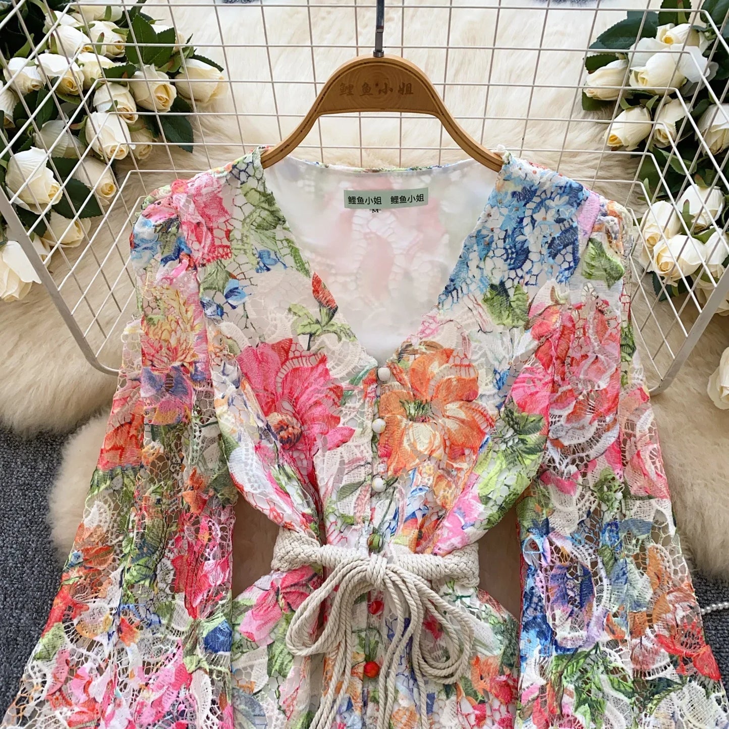 Fiorella | Blommig Miniklänning I Spets